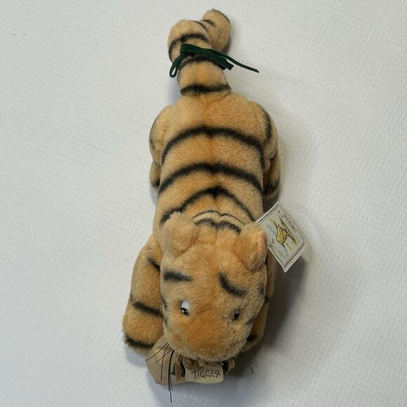 Gund Disney Classic Winnie the Pooh Plush Tigger Stuffed Animal with Bag - Picture 4 of 10